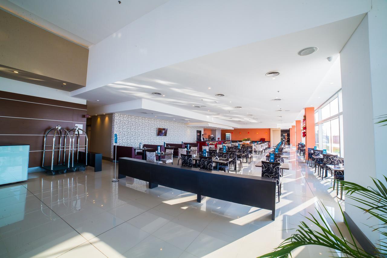 Gala Hotel Y Convenciones レシステンシア エクステリア 写真